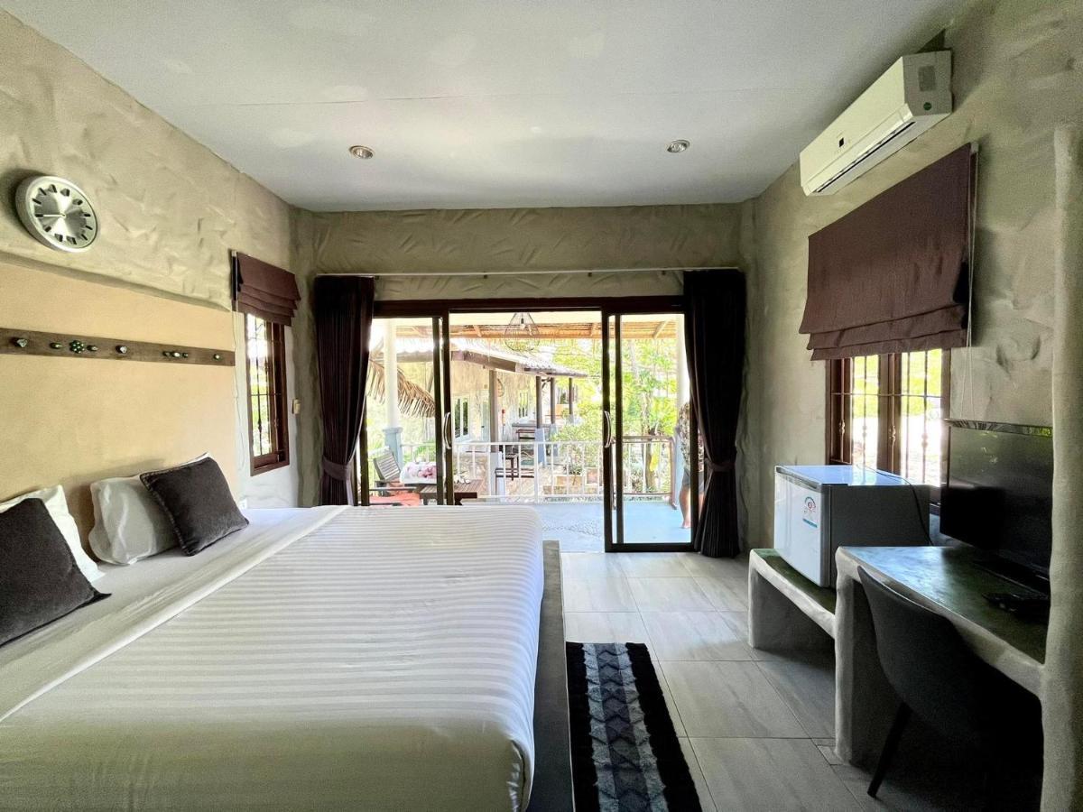 Sabaii Bay Resort Баан Тай Экстерьер фото